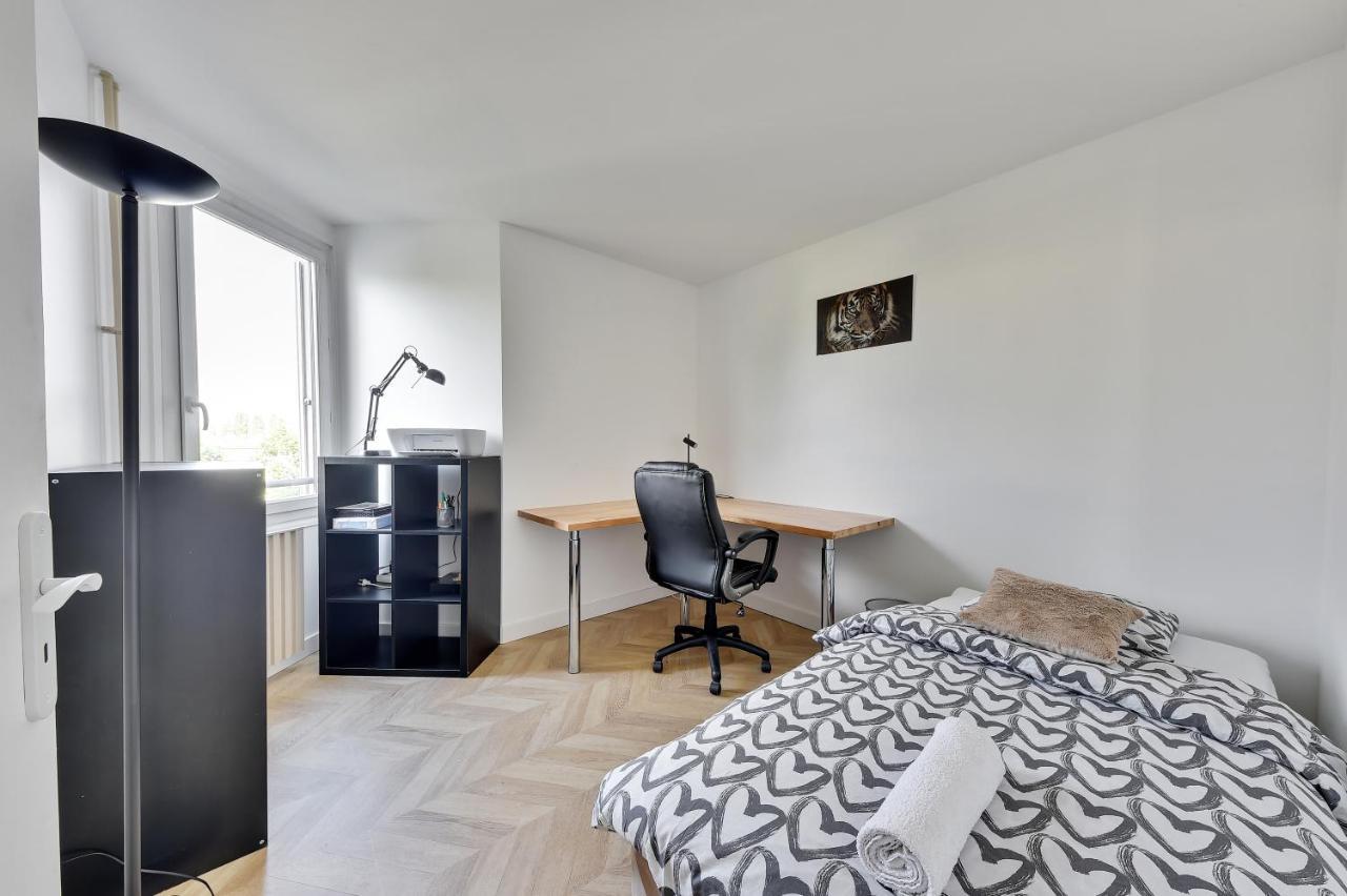 Chic Apart With Parking And Balcony Apartment Villeneuve-la-Garenne Exterior foto